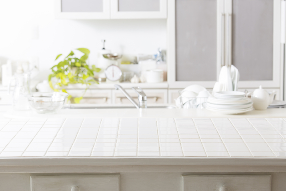 white-kitchen-counter-tile